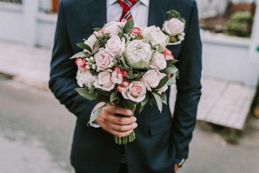 The Importance of the Bridal Party: Roles, Responsibilities, and Etiquette